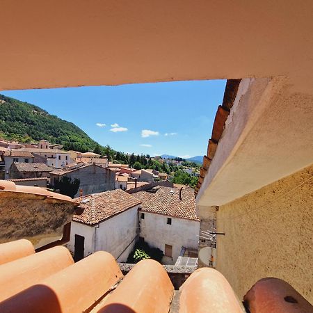 Il Sasso Bed & Breakfast Bed & Breakfast Sasso di Castalda Exterior photo